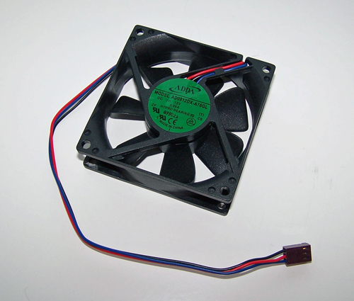 Aardwolf kabinetblæser 80x80 mm