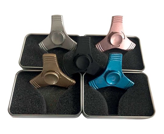 Spinners Metall Star In Metallbox Ass.