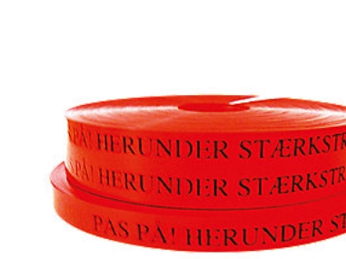 Markeringsbånd rød, 50 mm. Rulle a 250 mtr. ''PAS PÅ! HERUNDER ELKABEL''