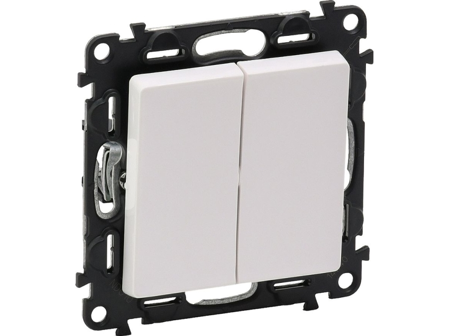 Legrand trappbrytare Valena Life dubbel 10AX vit (752108) | EL Artiklar - Elcentral - Tryckknapp & signallampa | GameStuff