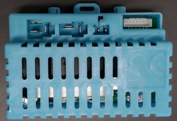 RC 2.4G Kontrolbox för VW Amarok El bil 12v m/4xMotor, BLÅ | Utomhusleksaker - El & Bensinfordon - Reservdelar | GameStuff