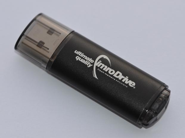 Imro Black/16G Usb, 16 Gb, Usb Type-A / Lightning, 2.0, Kappe, Schwarz