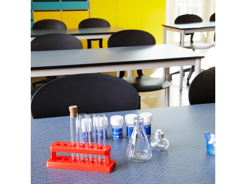 Bord Combi 200, 1200x600 mm Höjd 720 mm Björklaminat på aluminiumgrå ram | Möbler - Stolar & Stolmattor - Tillbehör | GameStuff