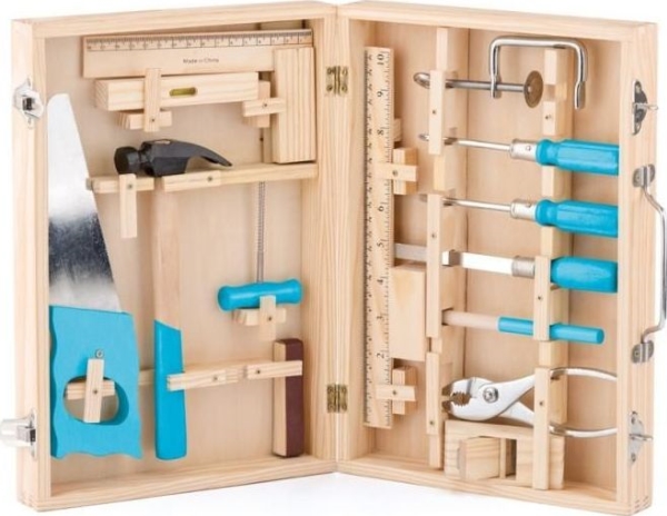 Woody Little Tinkerer - A set of semi-professional tools in a box