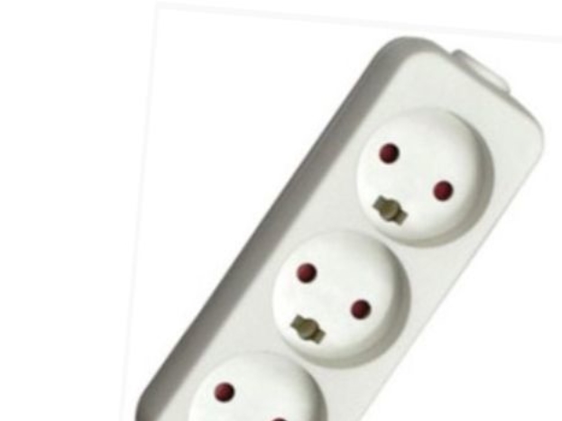 Mercodan 980215, 1,5 m, 3 AC-pistorasia(a), Valkoinen