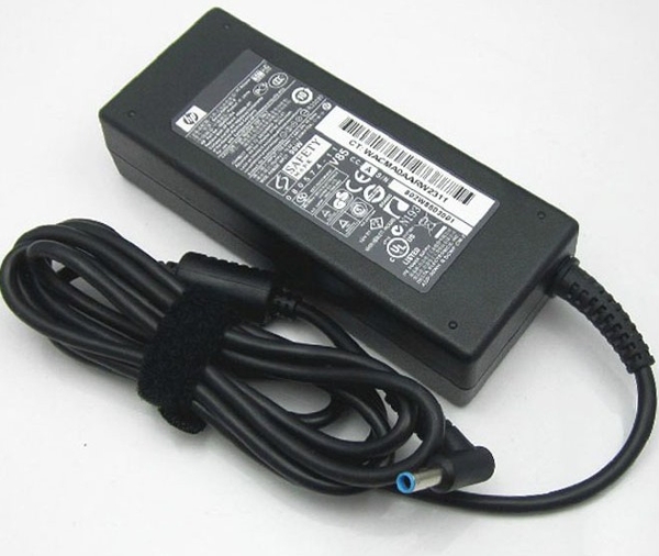 HP Smart - Strømforsyningsadapter - AC - 45 Watt - ikke-PFC - for EliteBook 820 G1 Notebook  EliteBook Folio 1040 G1  Split x2