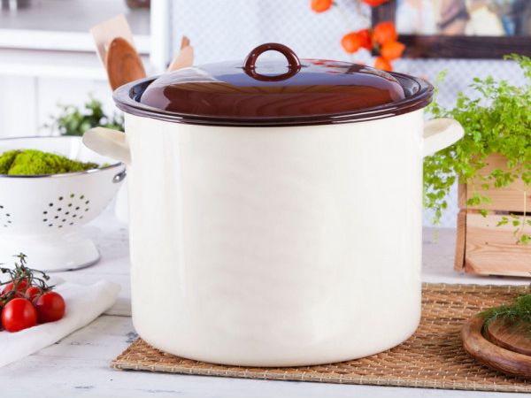 Altom Design Enamel puodas su dangčiu 14,2 L  28 cm cream/dark centre