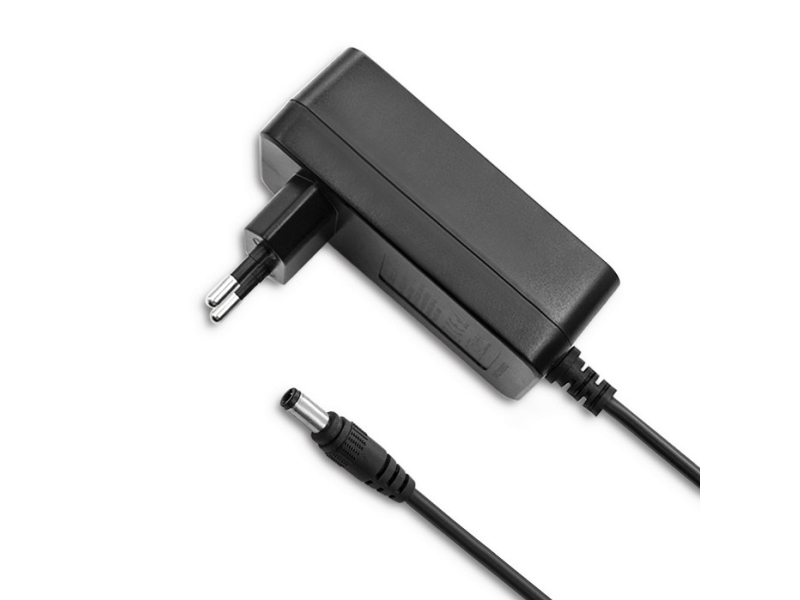 Qoltec 50791, Batterioplader, Indendørs, 220 - 240 V, 50 - 60 Hz, 45 W, 15 V