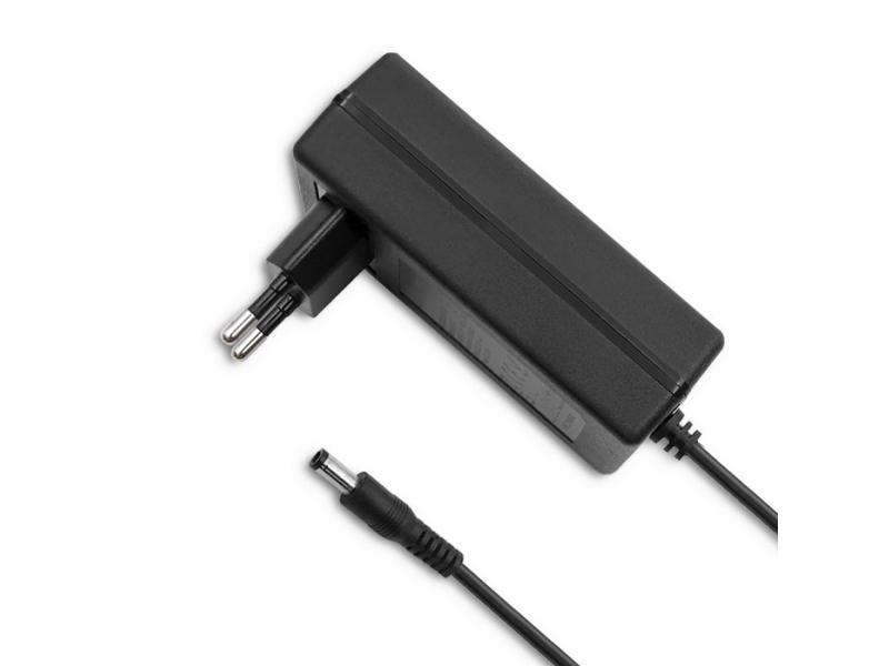 Qoltec 4 A Ladegerät (1_792607)