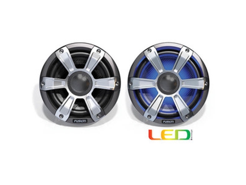 Fusion 7.7 högtalarset Krom + LED | Marin - Elektronik - Högtalare och tillbehör | GameStuff