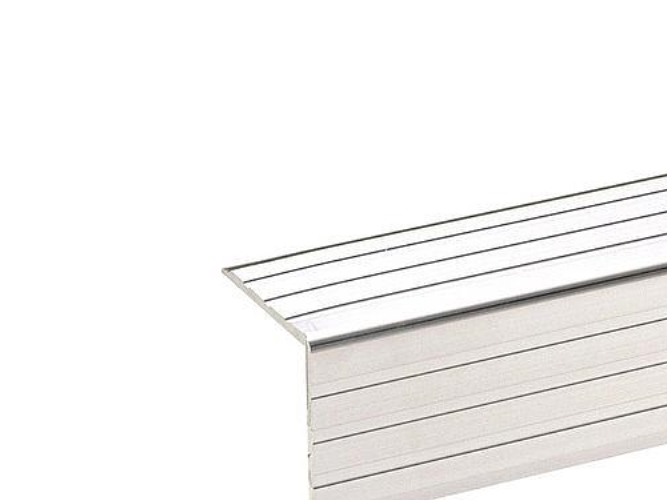 Adam Hall 6105 Kantenschutz (L X B X H) 1 M X 30 Mm X 30 Mm Aluminium 1 Stck