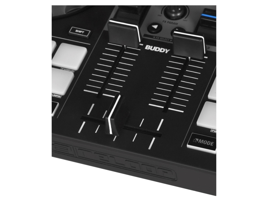 Reloop Reloop Buddy – kompaktiškas DJ valdiklis