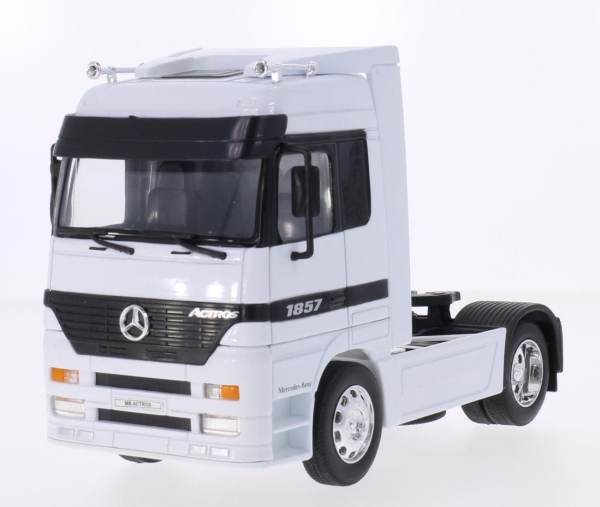 Welly MercedesBenz Actros biały (32280) | Leksaker - Bilar och andra fordon - Die-Cast bilar | GameStuff