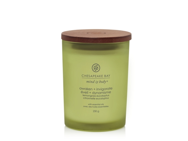 Chesapeake Bay Scented candle with wooden lid - Lemongrass Eucalyptus