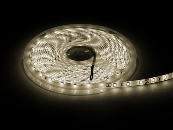Led-Tape Blow 70-730# Led-Tape Varm Hvid 2835 5M/300Wood
