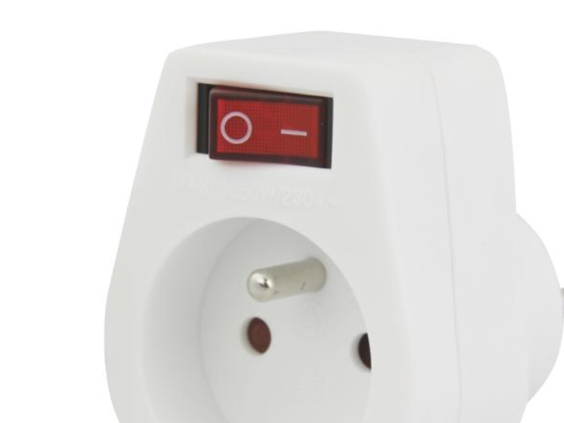 Emos Stickproppsuttag med strömbrytare 10/16A 250V 2P+Z vit (P0027) | EL Artiklar - Andra EL - Pluggar och uttag | GameStuff