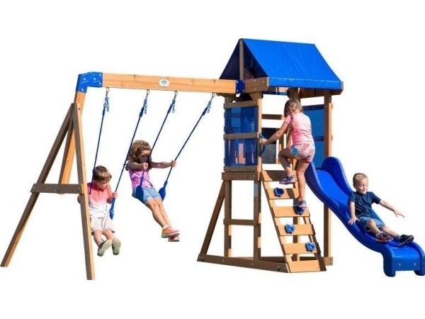 Aurora puinen leikkikenttä kaukalo takapihalla Discovery House