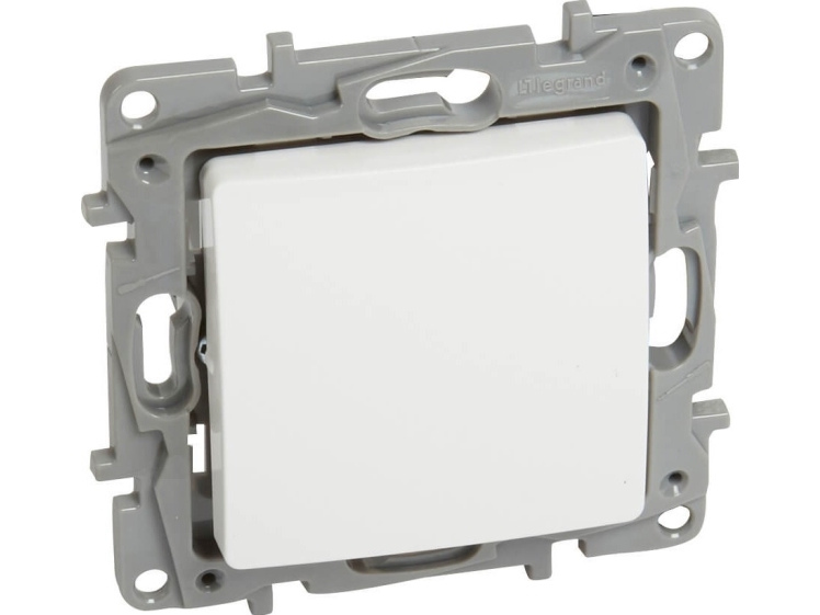 Legrand enpolet kontakt LE-764500 Niloe 10 A LEGRAND