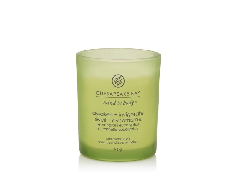 Chesapeake Bay Scented Candle With Wooden Lid - Lemongrass Eucalyptus