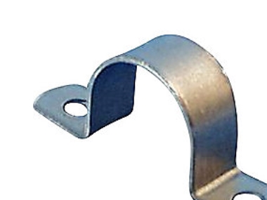 NKT kabelbygel nr.22, 2 flikar, håldiameter Ø5 mm (halvhårt bandstål, varmgalvaniserat) (100 st.) | Rutter och fästanordningar - Kabel- och rörhängare | GameStuff