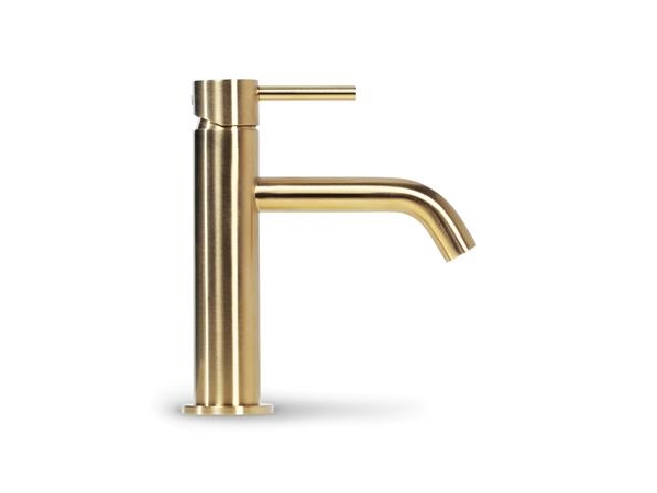 BLUE LABEL Engreppsblandare för tvättställ utan pop-up avfall - kallstartfunktion &amp 3/8 anslutningsslangar - borstat guld | VVS Artiklar - Badrum - Tvättställsblandare | GameStuff