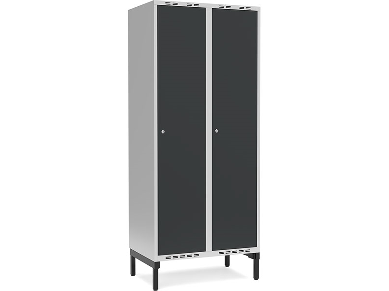 Vaatekaappi Kaappi 3x400mm, suora katto, sininen ovi, jossa lukonkahva ja jalkakehys