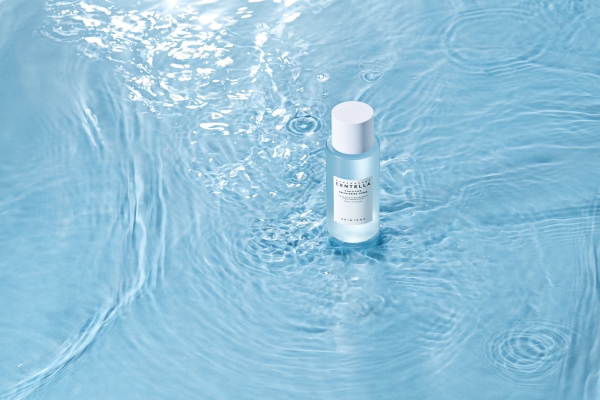 Skin1004 Madagaskar Centella Hyalu-Cica Aufhellendes Tonikum 210 Ml