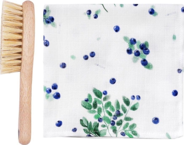 LullaLove voikukkaharja marjapesulla Lullalove Lullalove