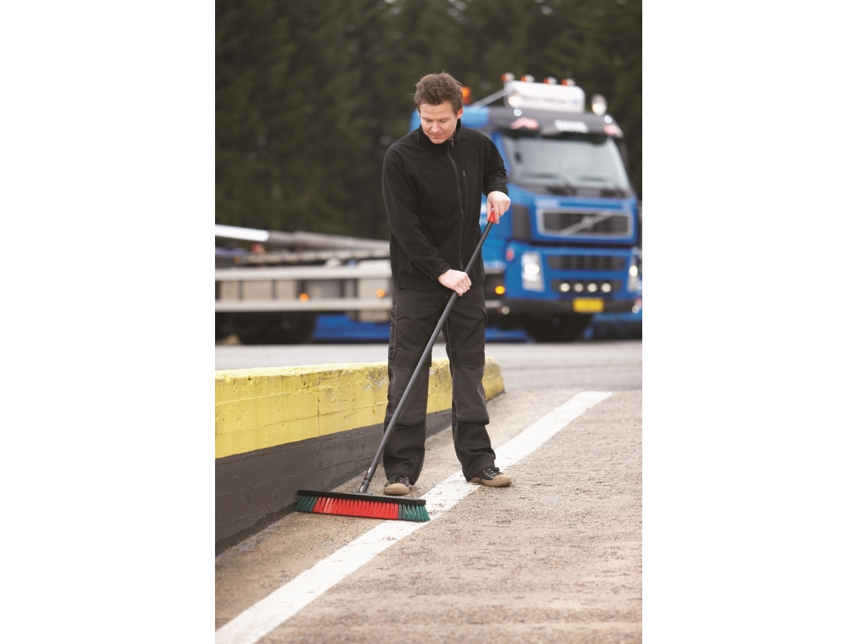 Vikan 66,5cm styv svart | Rengöring - Rengöringsprodukter - Rengöringsmaskiner - Utrustning - Rengöringsutrustning | GameStuff