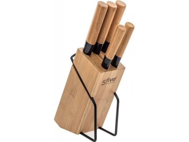 5viisi veitsiä puisella jalustalla (32,5 x 22,5 x 7,5 cm)