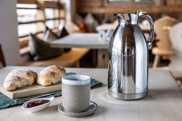 Alfi Hotello Thermos isotherme 1,5 l en acier inoxydable poli | N - A | GameStuff