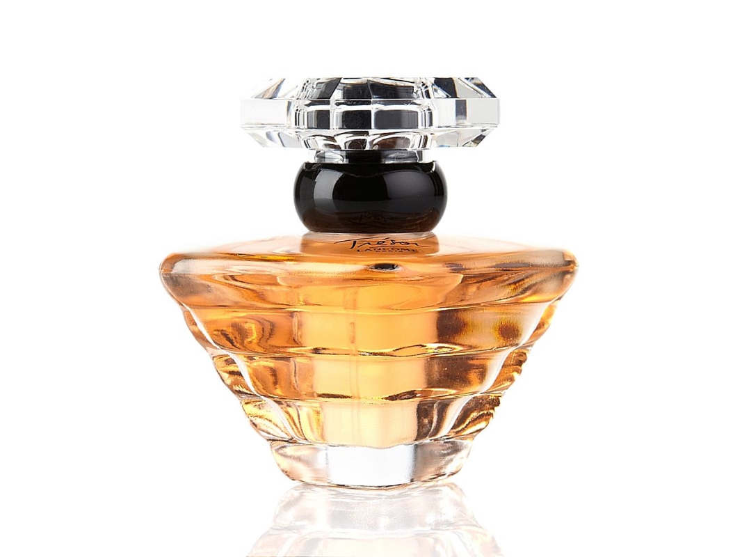 Lancome Tresor Edp Spray - Dame - 30 ml (End notes of amber and musk. notes of peach and apricot. Top of write rose, lilac and lily of the valley.