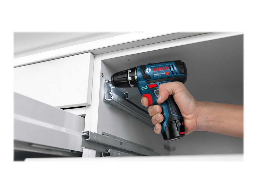 Bosch GSR 12V-15 Professional borrskruvdragare 12 V 30 N&middot;m, 2x 2,0 Ah, 25 bits