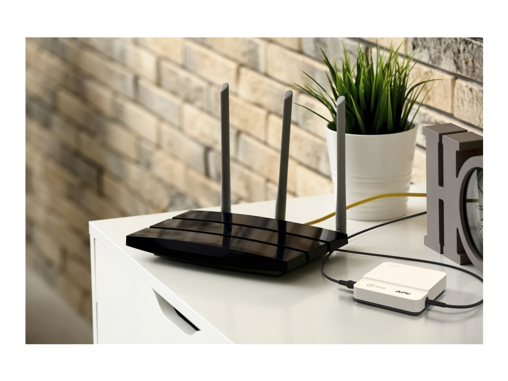 APC CP12036LI mini-UPS - 12 V nødforsyning 36 W til router, Wi‐Fi og IP‐kamera