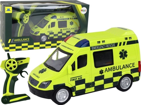Lean Toys Nuotoliniu būdu valdoma geltona greitosios pagalbos mašina su šviesomis