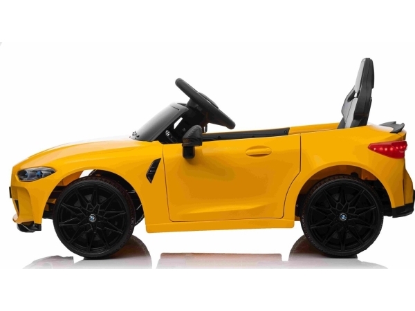 TRITON BMW M4 elbil för barn gul 2x35W | Utomhusleksaker - El & Bensinfordon - Elbilar för barn 12/24V | GameStuff