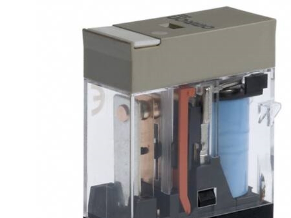 Relæ, plug-in, 5-pin, SPDT, 10A, mech & LED-indikatorer, label facilitet G2R-1-SN 24DC(S)
