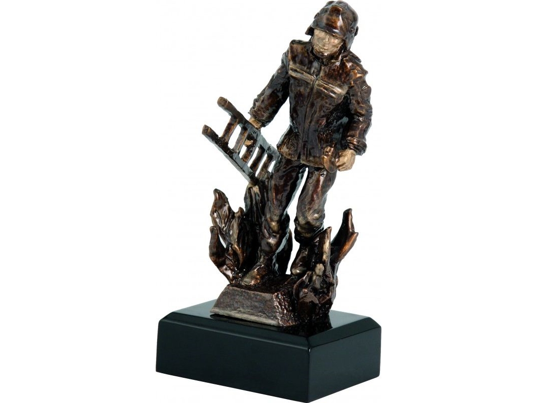 Victoria Sport gjuten figur - brandman RTYR3768/BR | Sport & Träning - Sportutrustning - Troféer | GameStuff