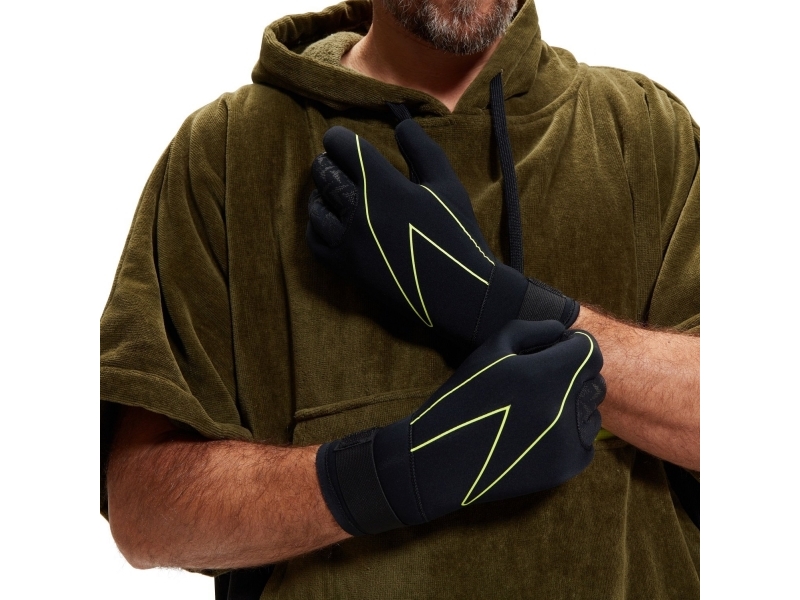 Speedo Svømmehandsker, sort r. M (8-00364716978)