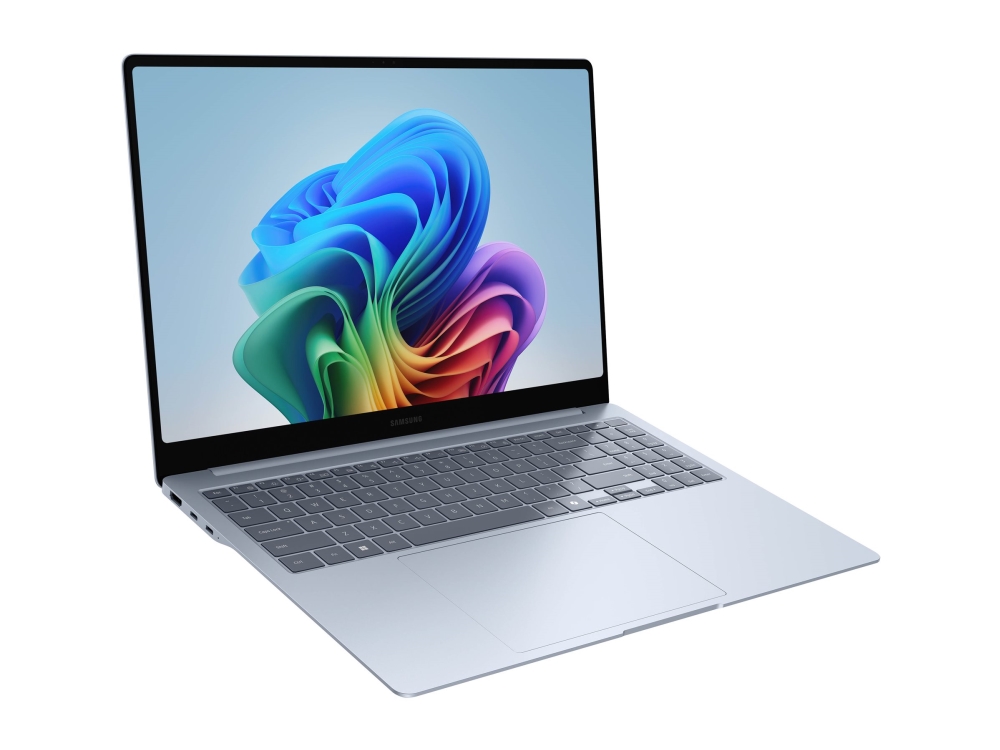 Samsung Galaxy Book4 Edge Snapdragon X Elite X1e 80 100 / Upp Till 4 Ghz Win 11 Home Qualcomm Adreno 16 Gb Ram 512 Gb Ssd Eufs 14  " Amol