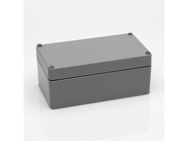 BERNSTEIN Slagfast og korrosionsbestandig monteringskasse af aluminium, RAL 7001.  Med lågskruer i rustfrit stål og jordskruer af kobber.