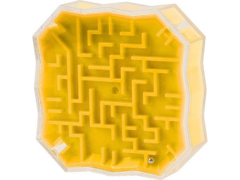 Maze puzzle game yellow