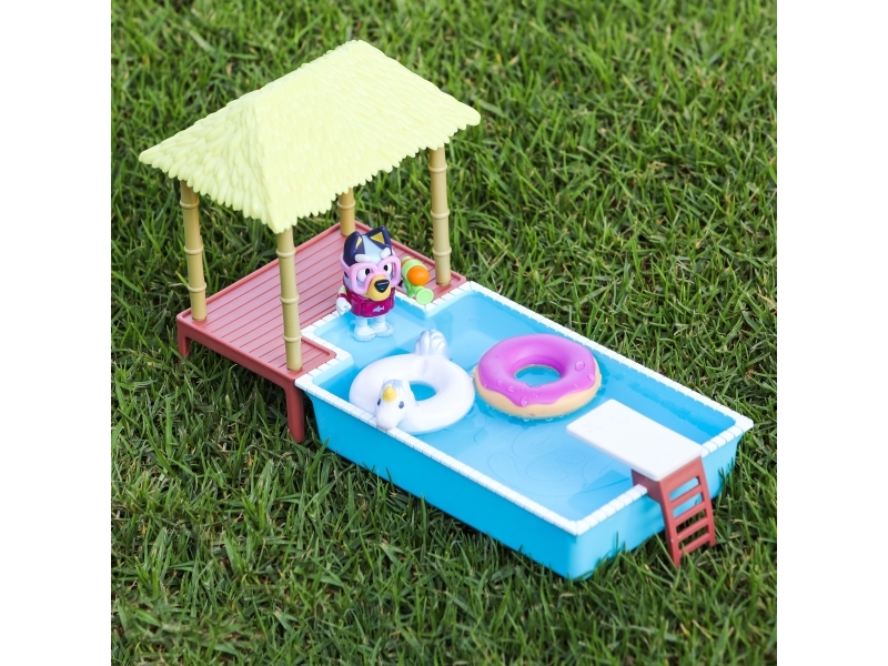 BLUEY, S4, POOL TIME FUN