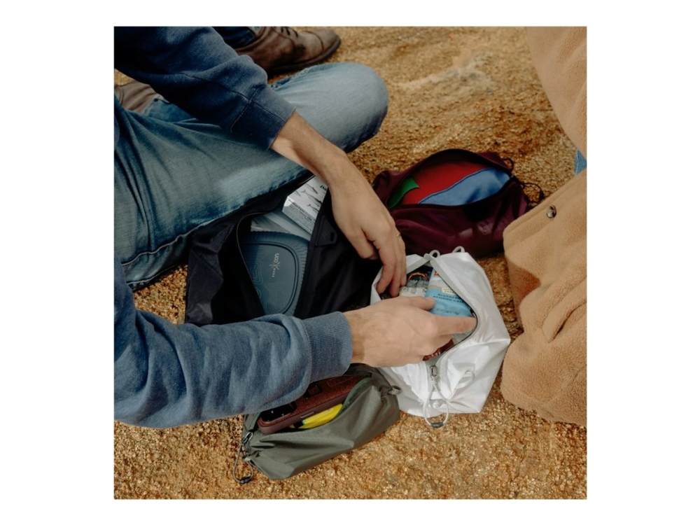 Peak Design Ultralight - Organisationsväska storlek S - Ultralätt Terra Shell 40D yttertyg, ultra-hög molekylvikt polyetenkapell - moln | Utomhus - Väskor & Resväskor - Handväskor | GameStuff