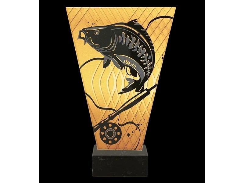 Victoria Sport Monokromt glastrofæ på marmorsokkel - CARP Fishing