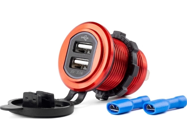 Amio Vandtæt Oplader Med 2Xusb 12V 24V Mod-10-Stik Amio-02860