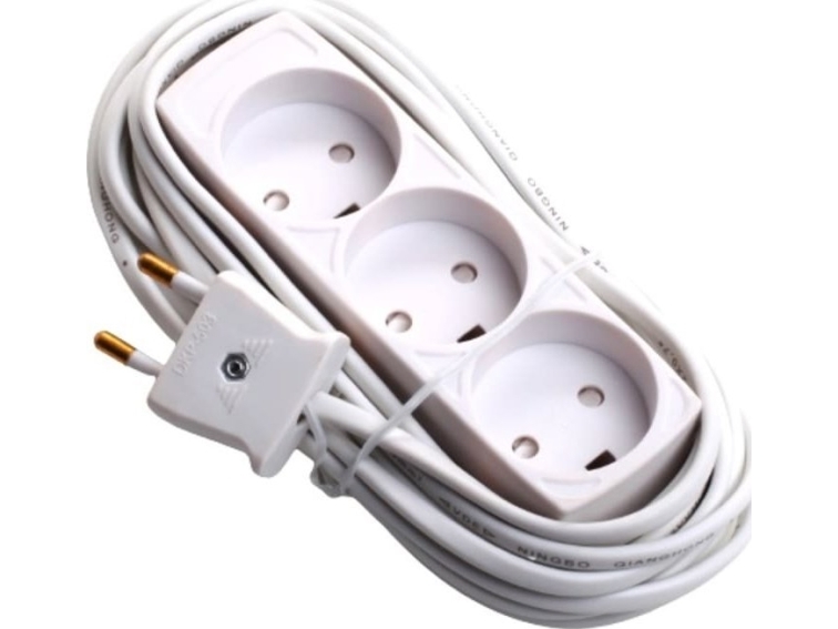 3-facksuttag U/J, med blindhål, med 2,5M sladd, vit | Stickproppar och uttag | GameStuff