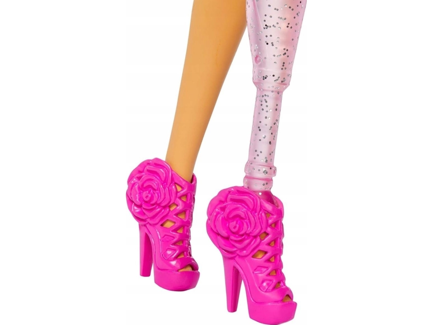 Barbie Deluxe Style Doll No. 2 Med Pink Barbiecore-Top Og Matchende Nederdel, Sort Hår Og Benbeskytter