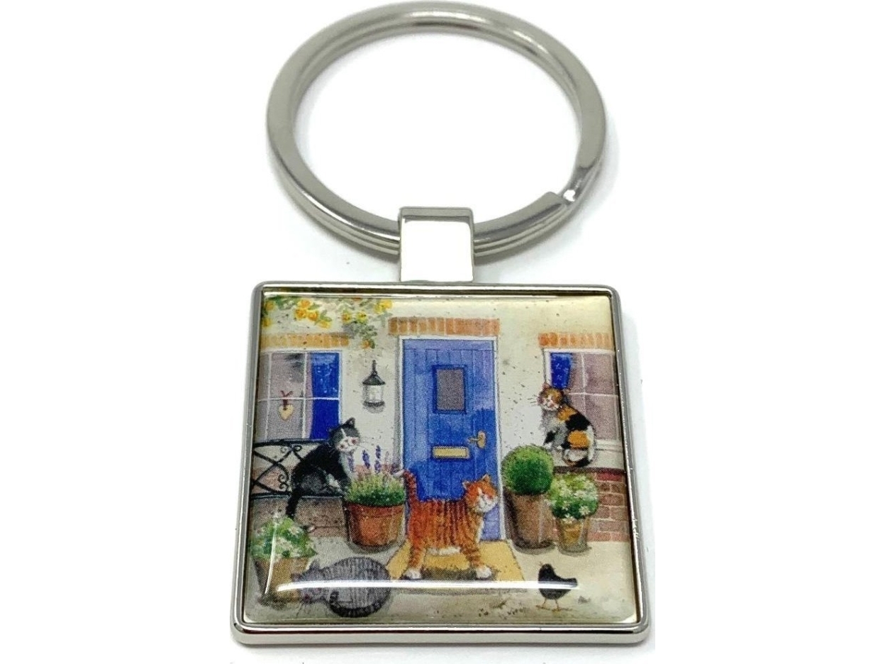 Key Ring K07 Cats In Front Of The House