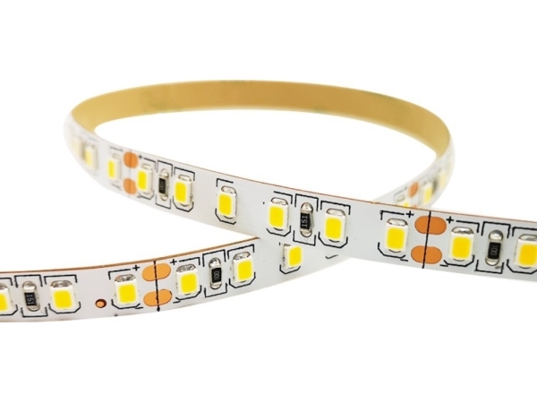 Saska Garden solcelle-lys til parasol 5 m 72 LED